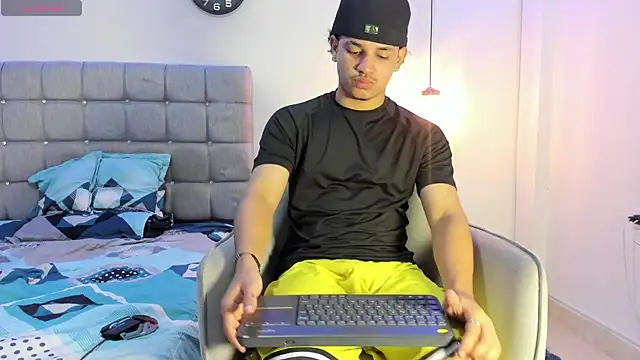 samxx muscle online show from 09/10/25, 01:21