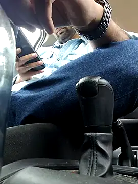 Snapshot of UAjit chatting on 09/14/25, 07:42 UAjit online show from 09/14/25, 07:42