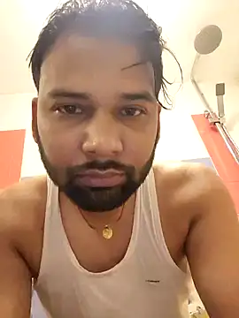 Snapshot of UAjit chatting on 09/15/25, 01:39 UAjit online show from 09/15/25, 01:39