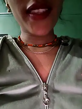 Eshwari Chopra online show from 12/22/25, 01:50