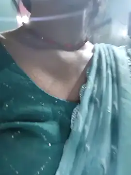 Eshwari Chopra online show from 11/08/25, 03:43