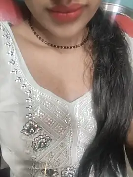 Eshwari Chopra online show from 06/09/26, 03:24