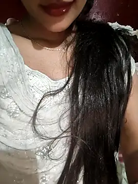 Eshwari Chopra online show from 02/14/26, 04:23