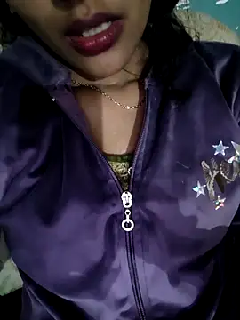 Eshwari Chopra online show from 12/14/25, 03:35