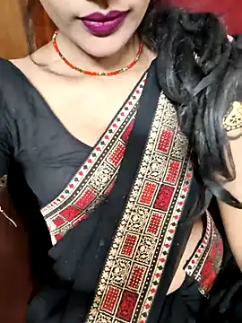 Snapshot of Eshwari_Chopra chatting on 10/08/25, 07:43 Eshwari Chopra online show from 10/08/25, 07:43
