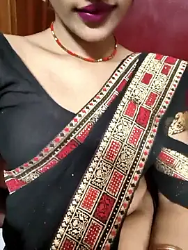 Snapshot of Eshwari_Chopra chatting on 09/19/25, 04:27 Eshwari Chopra online show from 09/19/25, 04:27