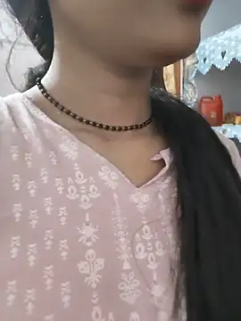 Eshwari Chopra online show from 06/18/26, 11:43