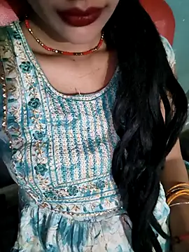 Eshwari Chopra online show from 10/27/25, 03:51