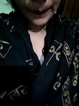 Eshwari Chopra online show from 12/04/25, 03:27