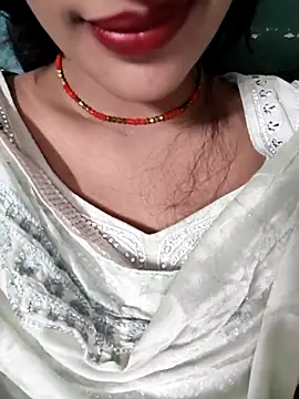 Eshwari Chopra online show from 11/16/25, 05:17