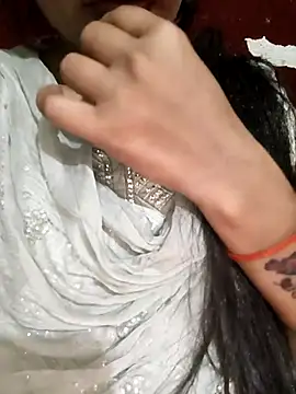 Eshwari Chopra online show from 02/13/26, 04:18