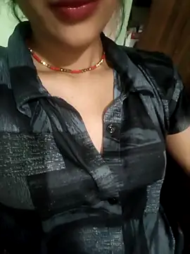 Eshwari Chopra online show from 04/03/26, 03:35