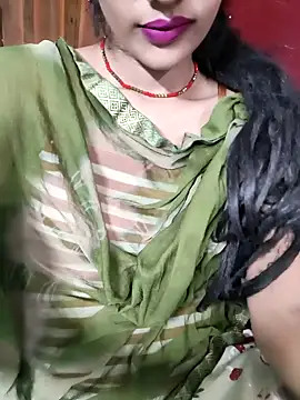 Snapshot of Eshwari_Chopra chatting on 09/15/25, 02:56 Eshwari Chopra online show from 09/15/25, 02:56