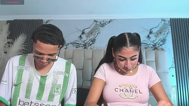 Snapshot of candyandmarilyn chatting on 07/18/26, 07:33 candyandmarilyn online show from 07/18/26, 07:33