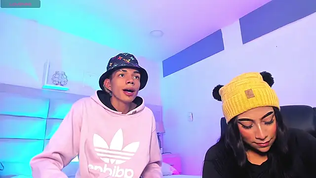 Snapshot of candyandmarilyn chatting on 09/18/25, 09:07 candyandmarilyn online show from 09/18/25, 09:07