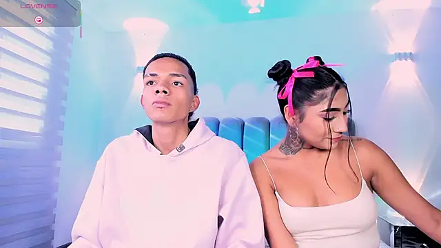 Snapshot of candyandmarilyn chatting on 10/19/25, 09:06 candyandmarilyn online show from 10/19/25, 09:06