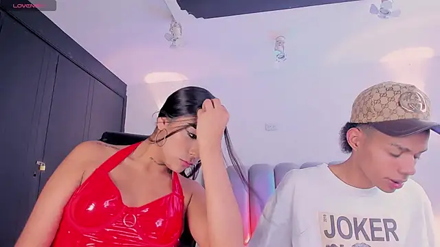 Snapshot of candyandmarilyn chatting on 12/03/25, 09:03 candyandmarilyn online show from 12/03/25, 09:03