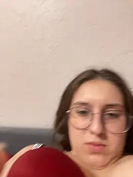 Vviikkssiikk online show from 11/05/25, 08:23