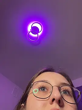 Vviikkssiikk online show from 10/24/25, 05:23