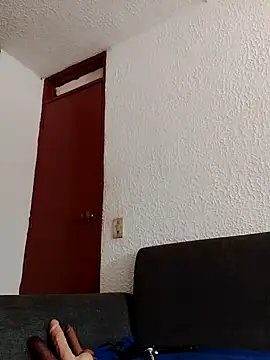 Snapshot of dulcewitch chatting on 10/16/25, 02:03 dulcewitch online show from 10/16/25, 02:03
