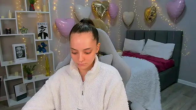 MelanieAlves online show from 02/15/26, 01:43