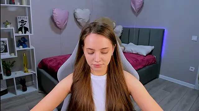 Snapshot of MelanieAlves chatting on 03/25/26, 02:49 MelanieAlves online show from 03/25/26, 02:49