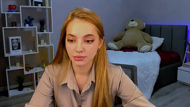 MelanieAlves online show from 11/21/25, 01:21