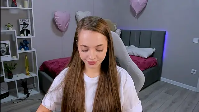 Snapshot of MelanieAlves chatting on 03/26/26, 02:48 MelanieAlves online show from 03/26/26, 02:48