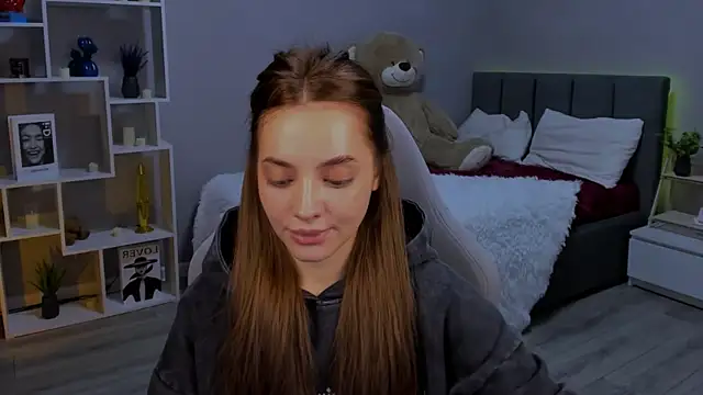 MelanieAlves online show from 11/26/25, 06:08