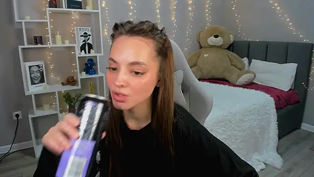 MelanieAlves online show from 02/11/26, 12:38