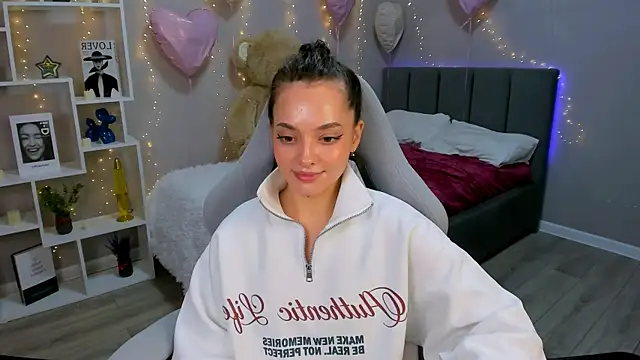 Snapshot of MelanieAlves chatting on 03/04/26, 02:36 MelanieAlves online show from 03/04/26, 02:36