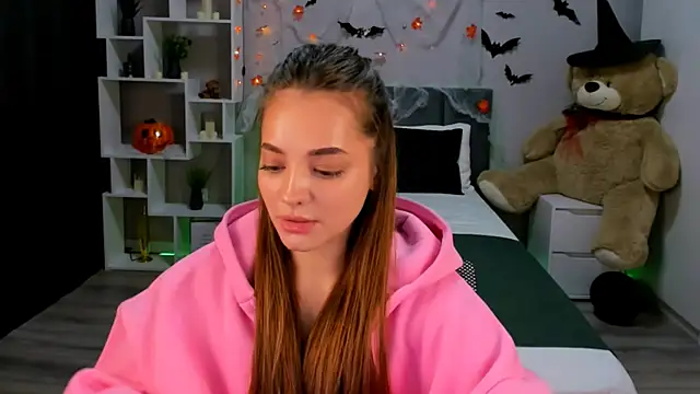 MelanieAlves online show from 10/19/25, 06:32