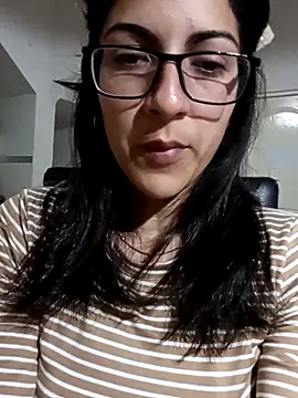 Snapshot of Camilitah chatting on 10/05/25, 08:43 Camilitah online show from 10/05/25, 08:43