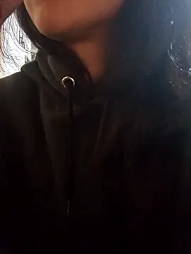 Snapshot of Camilitah chatting on 10/19/25, 01:36 Camilitah online show from 10/19/25, 01:36