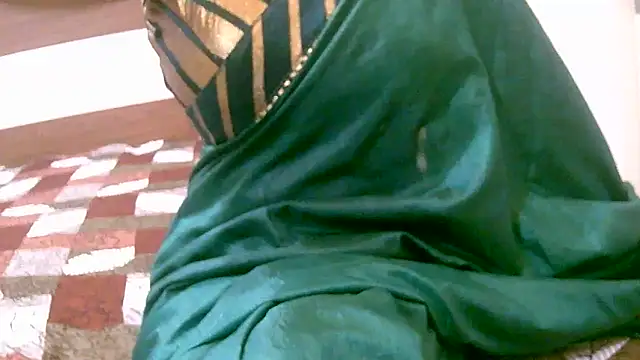 Snapshot of ragini_m_m_s chatting on 09/15/25, 04:57 ragini m m s online show from 09/15/25, 04:57