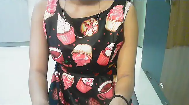 Snapshot of ragini_m_m_s chatting on 03/22/25, 02:03 ragini m m s online show from 03/22/25, 02:03