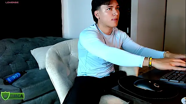 THE LITTLE LIAM online show from 04/21/26, 04:52