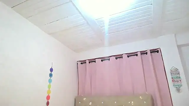 Snapshot of sofia8428 chatting on 09/24/25, 11:10 sofia8428 online show from 09/24/25, 11:10