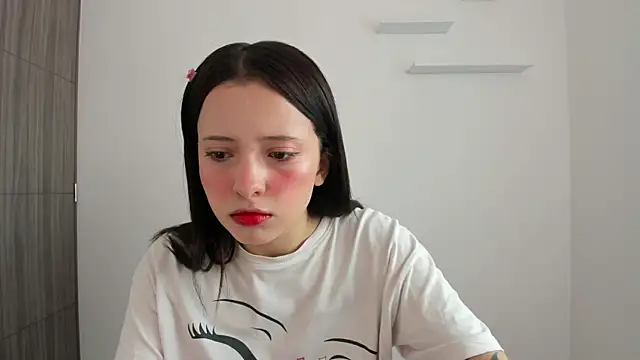 Snapshot of ImBunnyNova chatting on 09/17/25, 01:02 ImBunnyNova online show from 09/17/25, 01:02