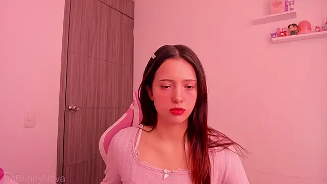 ImBunnyNova online show from 05/13/26, 04:14