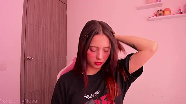 ImBunnyNova online show from 05/19/26, 08:27