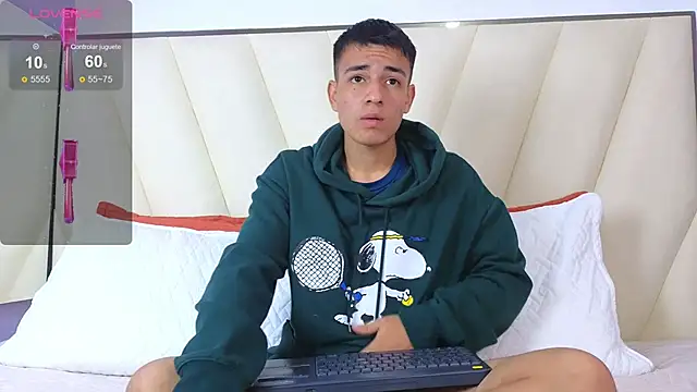Hotboy21  online show from 10/17/25, 03:54