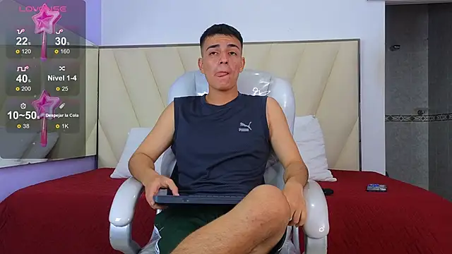 Hotboy21  online show from 11/08/25, 04:05