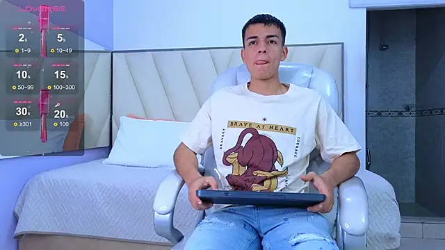 Hotboy21  online show from 09/23/25, 03:24