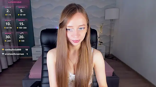 Amy Waynee online show from 11/08/25, 06:33