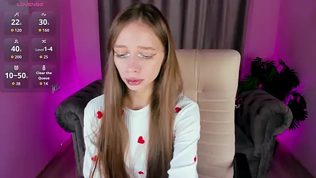 Amy Waynee online show from 11/18/25, 06:00