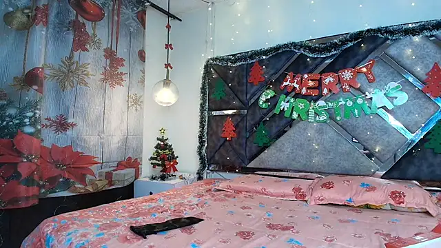 lovehotpink online show from 12/14/25, 03:24