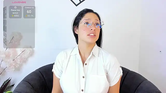 Elaine87  online show from 03/20/25, 11:45