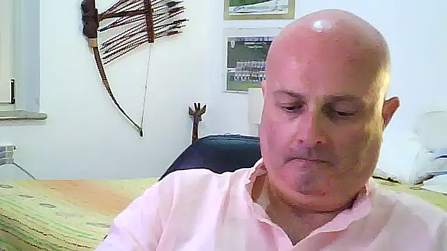 Snapshot of Alexis_Bull chatting on 05/17/26, 05:46 Alexis Bull online show from 05/17/26, 05:46