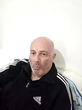 Alexis Bull online show from 10/16/25, 05:21